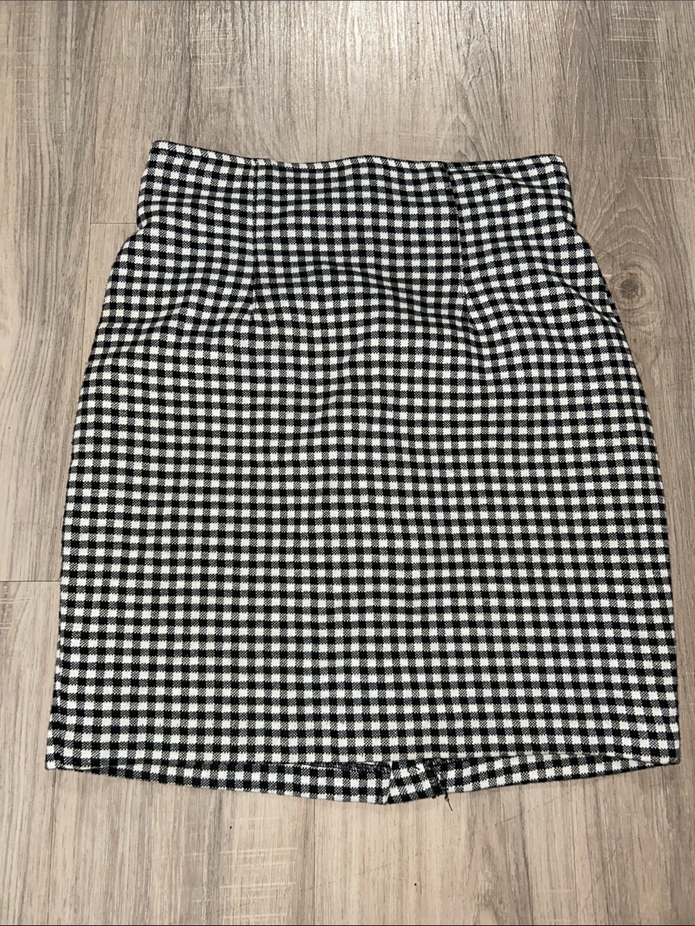 Classic Black and White Gingham Pencil Skirt